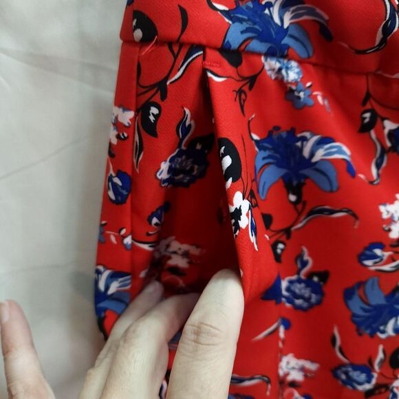 Cynthia Rowley Red and Blue Floral Ankle Pants Size 6 - Picture 6 of 11